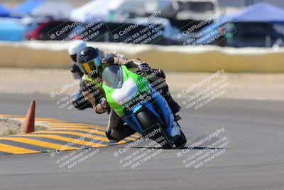 media/Oct-09-2022-SoCal Trackdays (Sun) [[95640aeeb6]]/Turn 2 (1110am)/